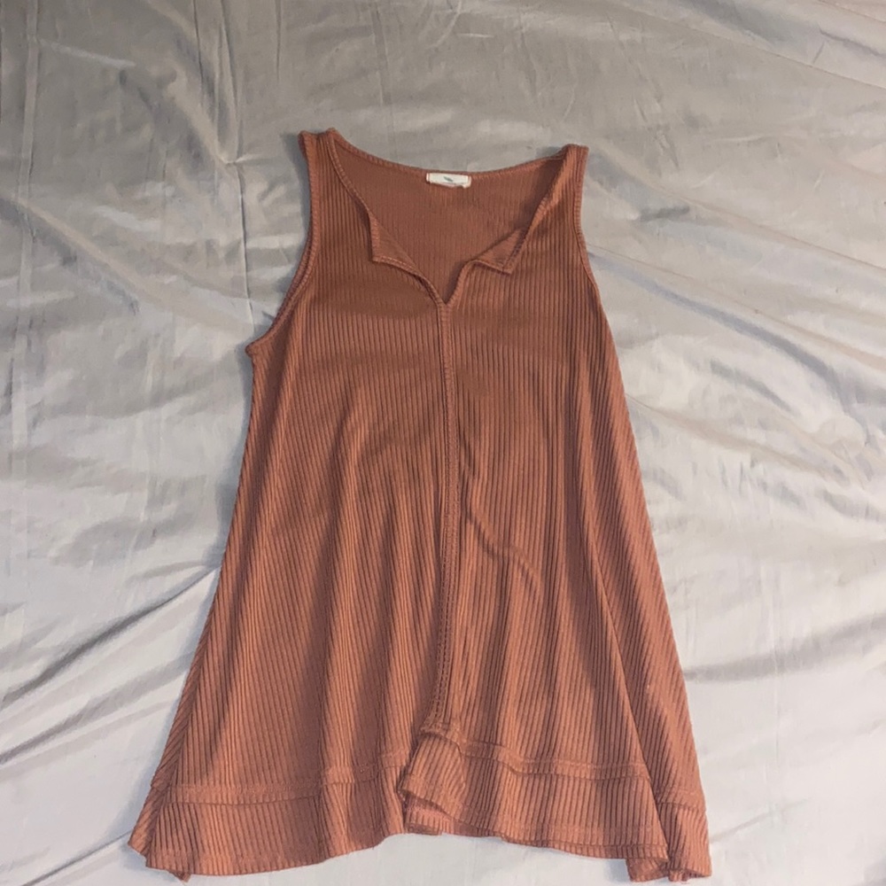 Peach colored tank top